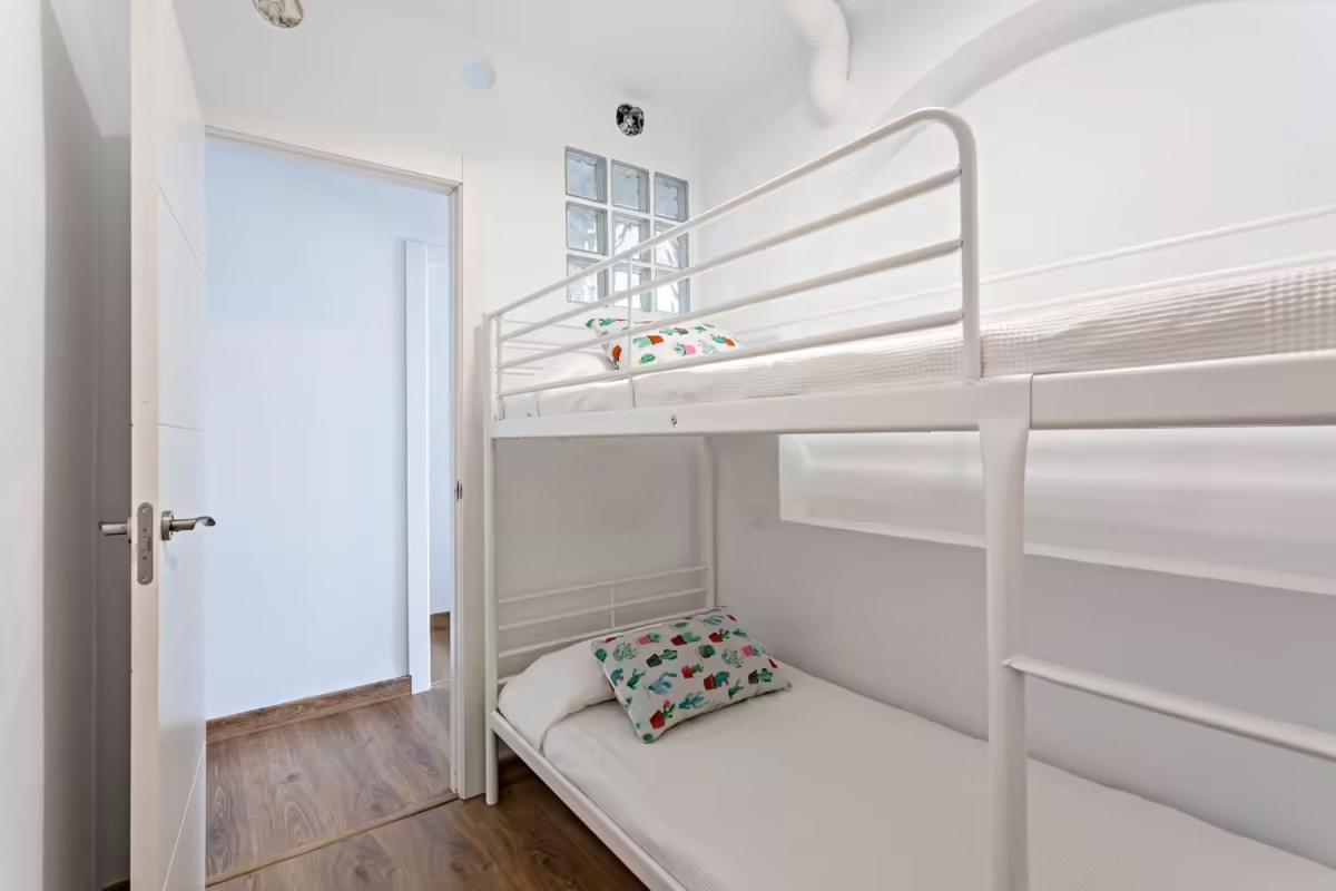 Neptunito: Primera Linea Con Piscina Appartement