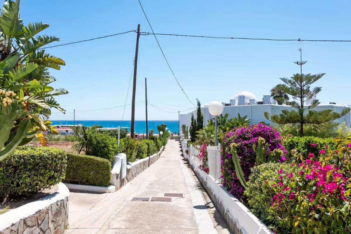 Neptunito: Primera Linea Con Piscina Appartement *
