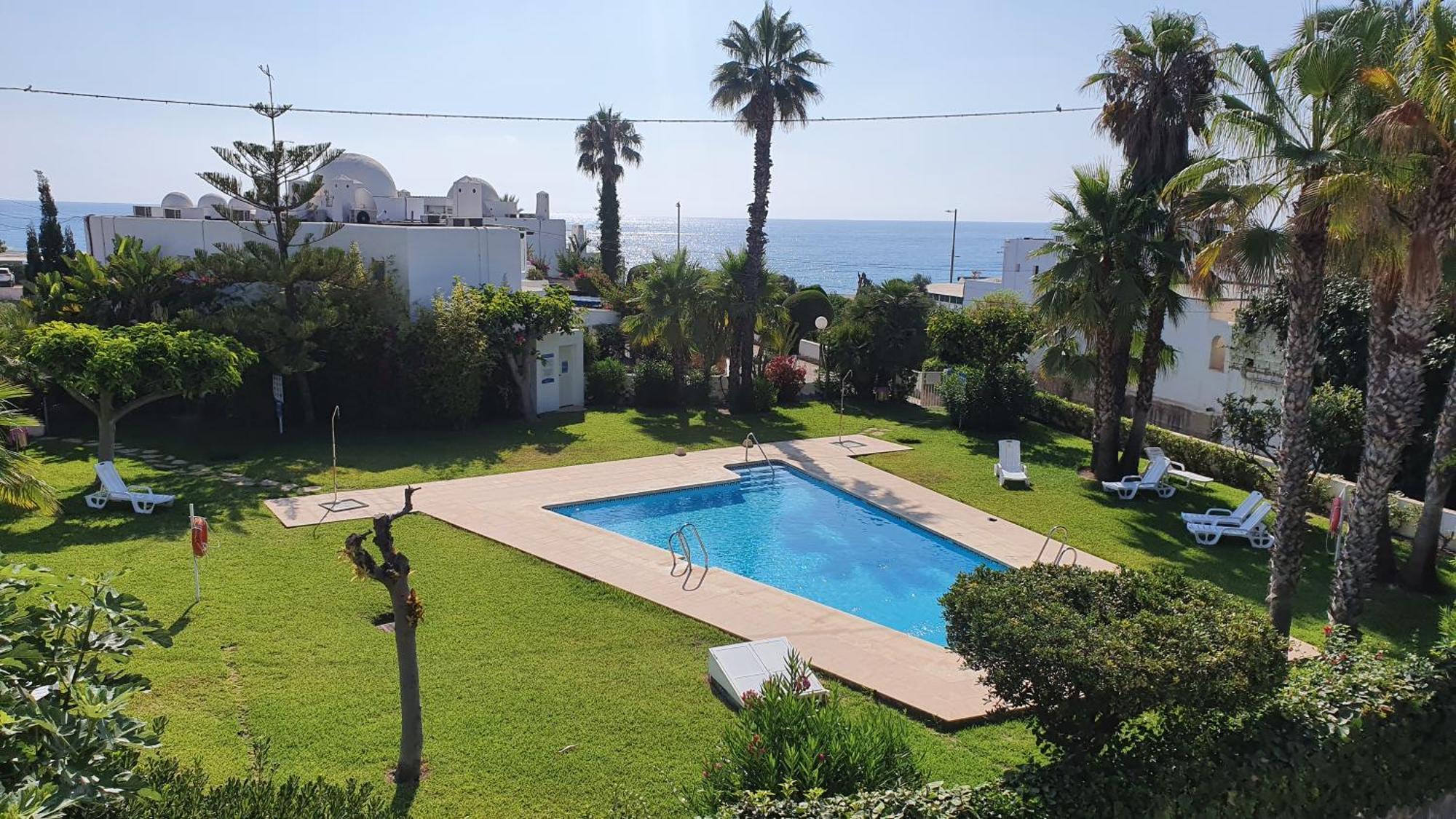 Neptunito: Primera Linea Con Piscina Appartement *