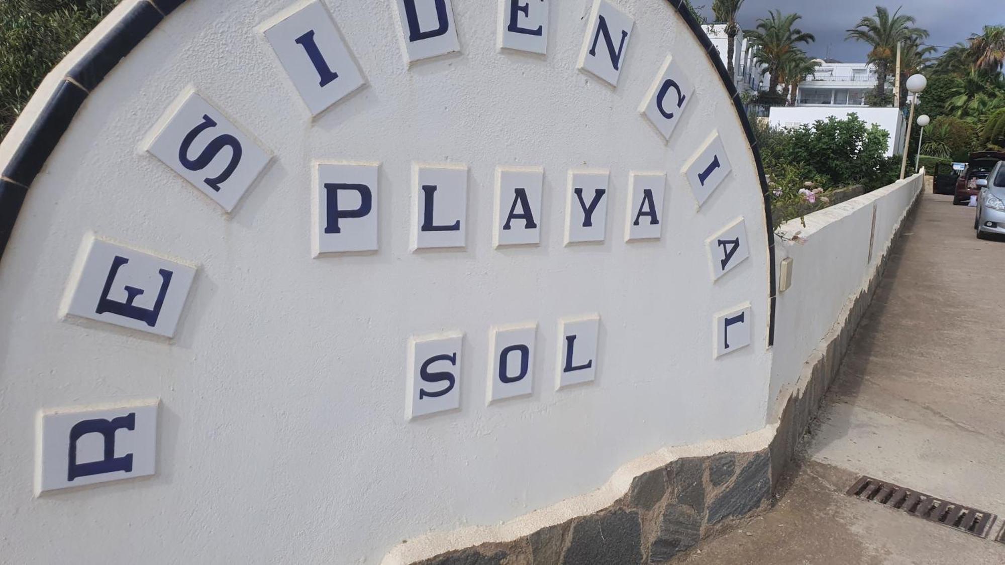 Neptunito: Primera Linea Con Piscina *